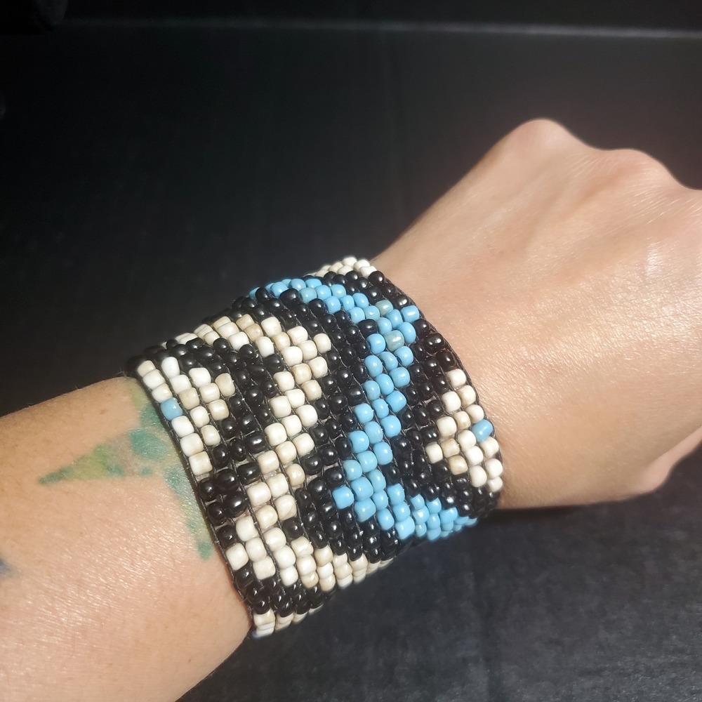 Glass Seed Bead Chevron Beaded Bracelet Wrist Band - Blue Ivory‎ Black Tribal